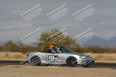 media/Jan-26-2025-SCCA SD (Sun) [[bcf61ed115]]/4-Women Novice/Session 2 (Turn 7 Inside)/